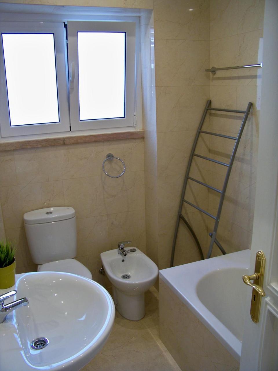 Almirante 1 Four Bedrooms ลิสบอน ภายนอก รูปภาพ